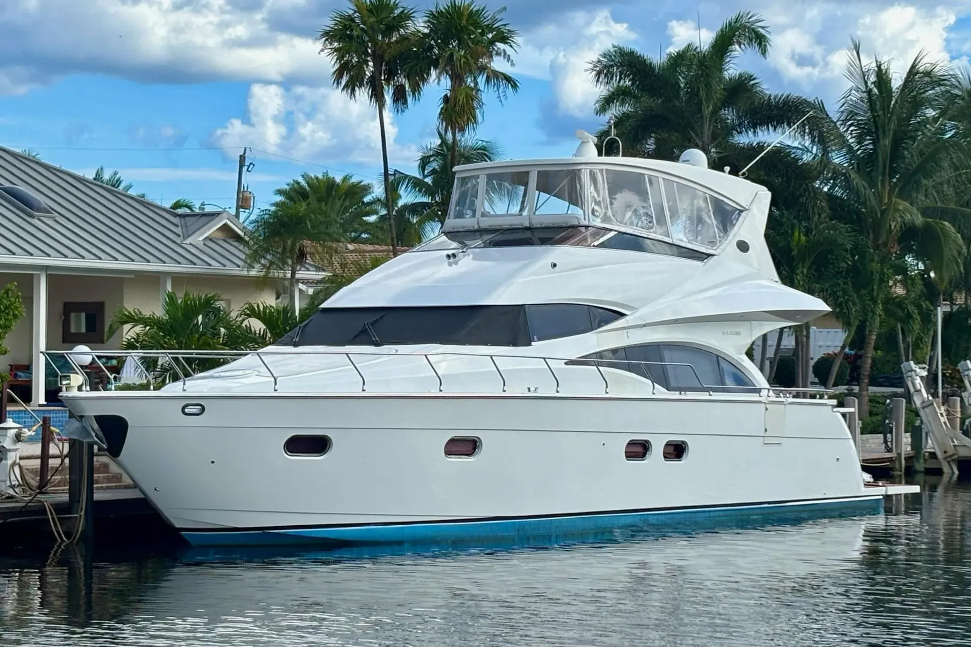 2004 Marquis 59 — photo 1