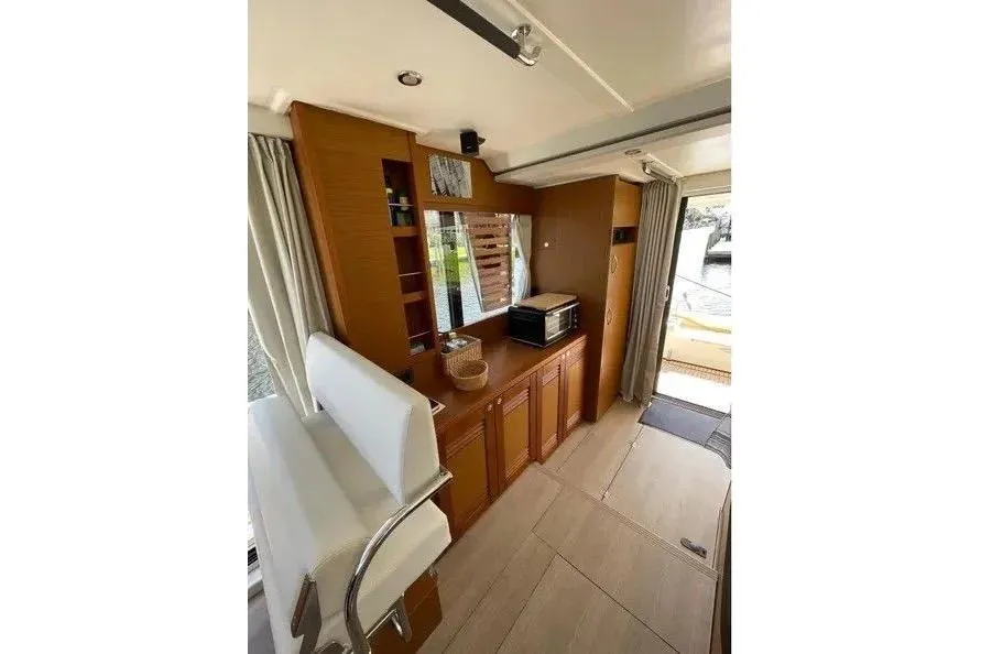2021 Beneteau Swift Trawler 41 Fly — photo 3