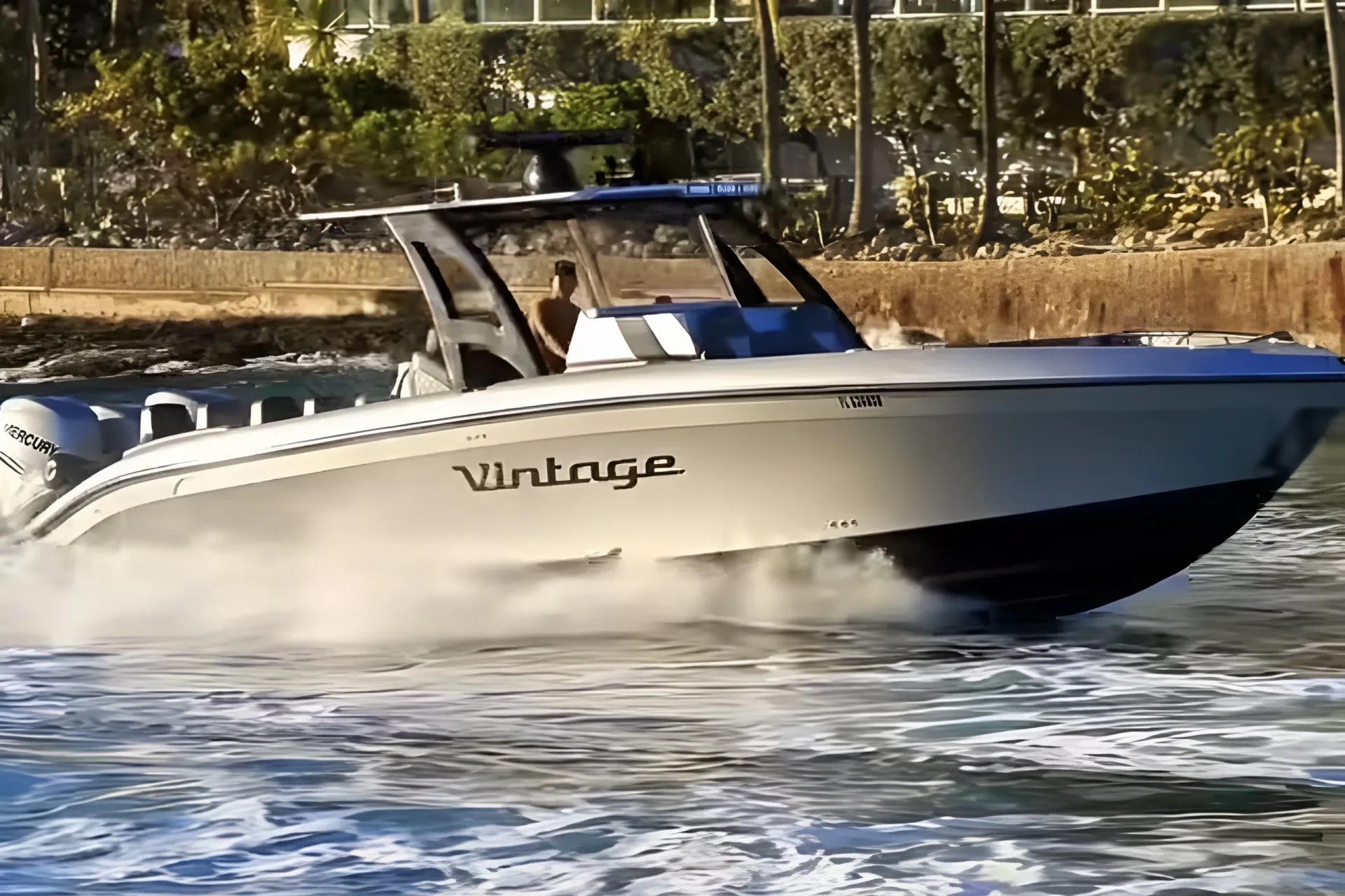 2021 Midnight Express 37 Open — photo 2