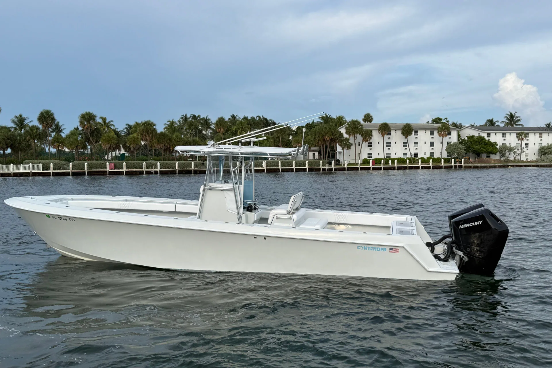 2011 Contender 35 ST — photo 1
