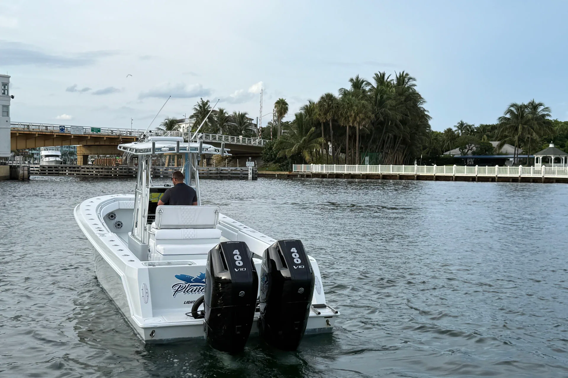 2011 Contender 35 ST — photo 3